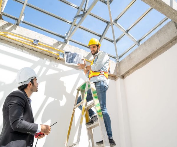 businessmen-and-engineers-talk-about-solar-cells-f-2026-01-07-02-24-28-utc (1)