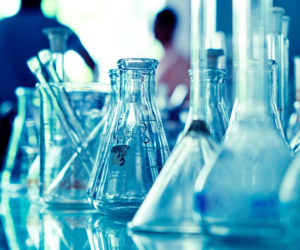 close-up-of-laboratory-glassware-2026-01-08-21-53-57-utc (1)